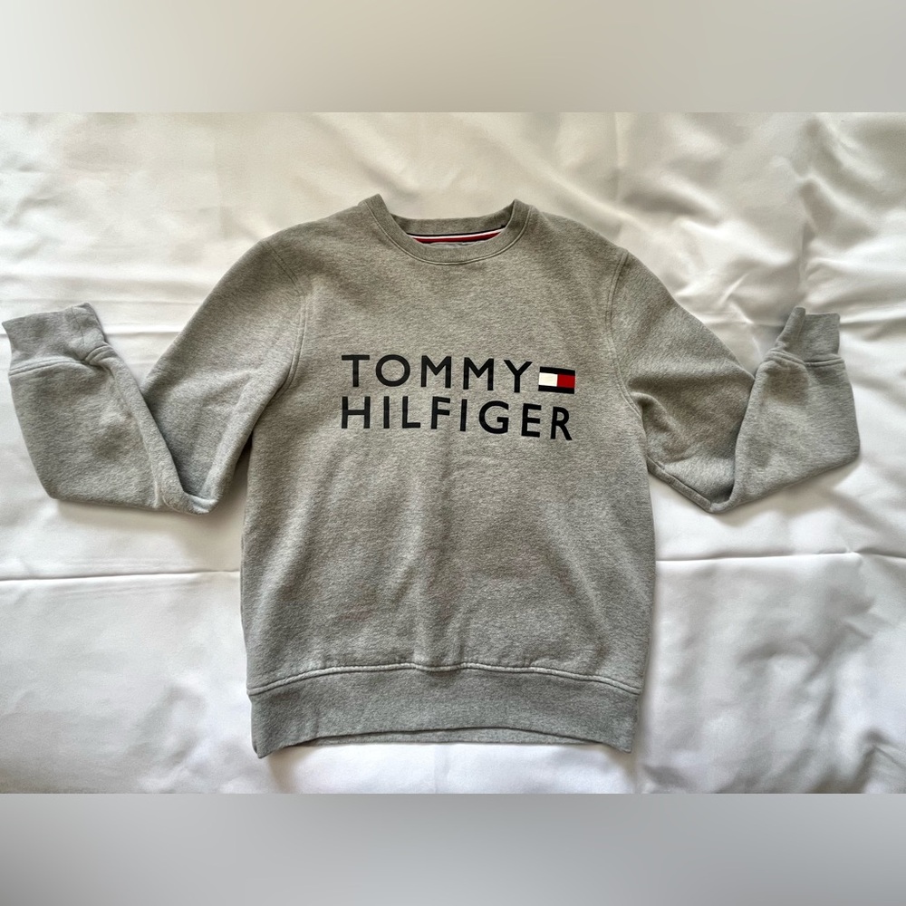 Tommy Hilfiger Light Gray Crewneck Sweater